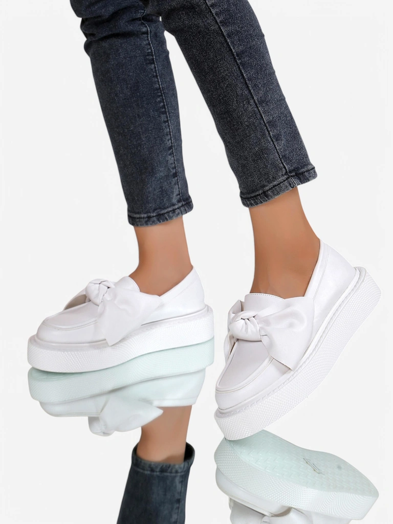 Royalfashion Elegáns női mokaszin masnival Ortto