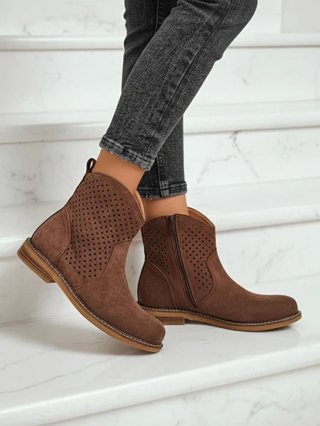 Royalfashion Női áttört bokacsizma Toffas