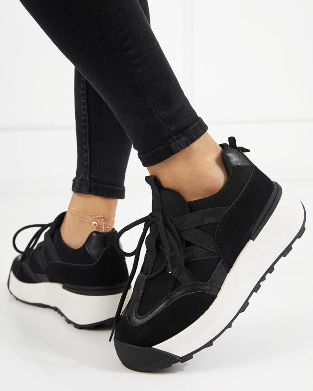 OUTLET Fekete női sportcipő magasabb talppal Kanislo - Lábbeli