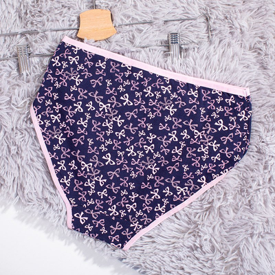 Női sötétkék bugyi íjjal PLUS SIZE - Fehérnemű