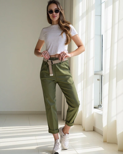 Royalfashion Női egyenes viszkóz nadrág övvel