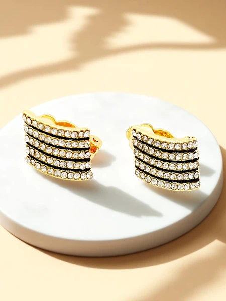 Royalfashion női klipszes fülbevaló cirkóniával