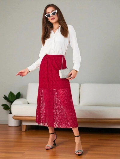 Royalfashion Női midi szoknya csipkével