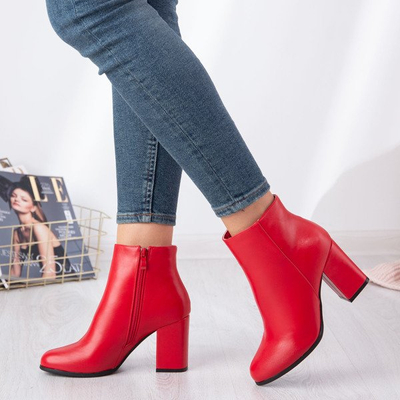 Czerwone botki na wyższym słupku Pekan - Obuwie