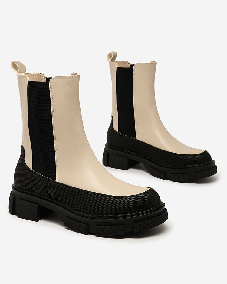 Royalfashion Női csizma fekete színben Opialla