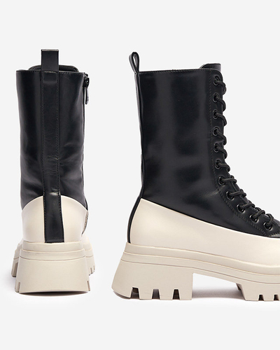 Fekete és bézs színű női magas csizma Susker - Lábbeli