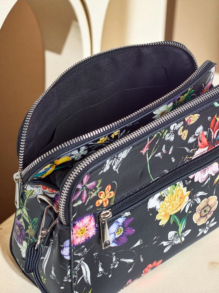 Royalfashion Kis női kézitáska ökobőrből Florentia