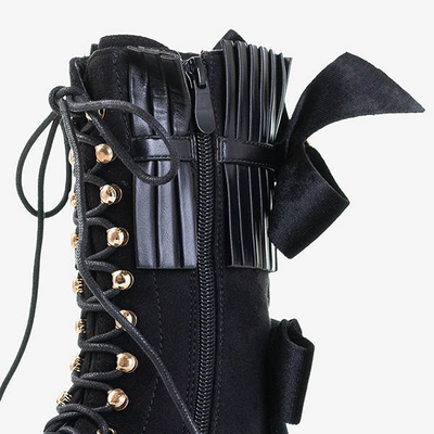 Fekete női csizma Farida díszekkel - Lábbeli