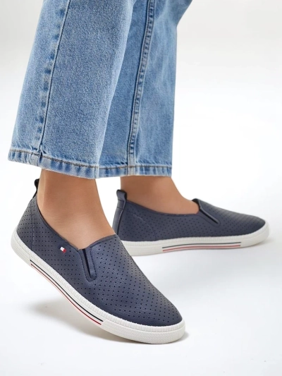 Royalfashion Női perforált slip-on cipők Vielles