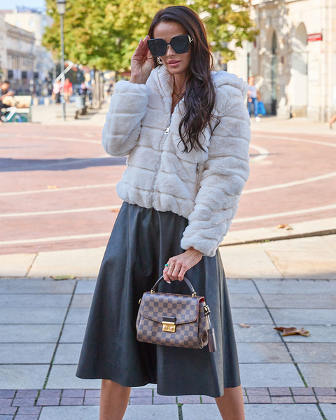 Royalfashion Kétoldalas női kabát szőrmével krém színben