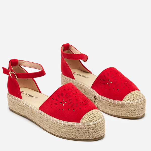 OUTLET Piros női áttört szandál a'la espadrilles Tiseria - Lábbeli