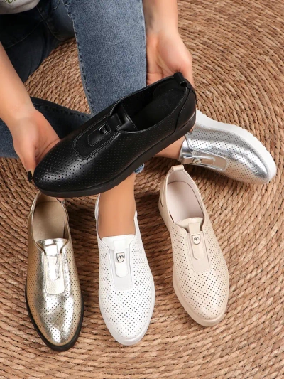 Royalfashion Slip-on női perforált cipők Goffies