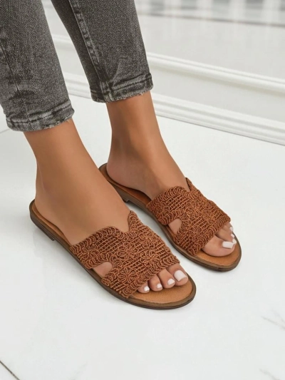 Rpyalfashion Női papucs díszes Braida pánttal