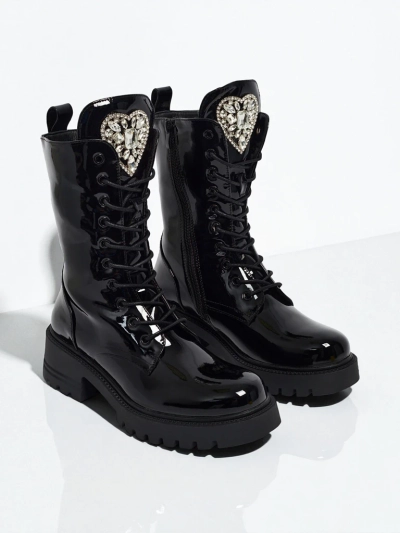 Emelune lakkozott fűzős női bokacsizma