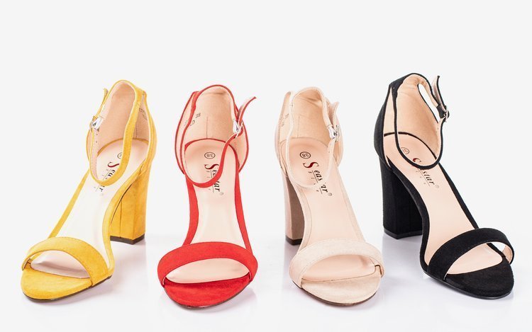 OUTLET Barna színű női szandál Sweet Honey poszton - Lábbeli