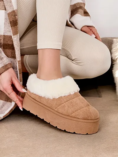 Royalfashion Rövid női csizmák a'la hótalp Eliozi