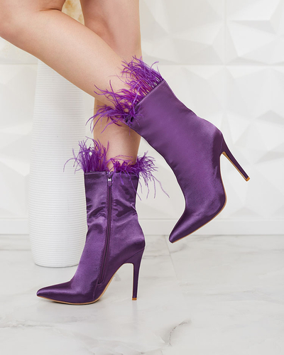 Royalfashion Női lila tollas csizma Wenelika