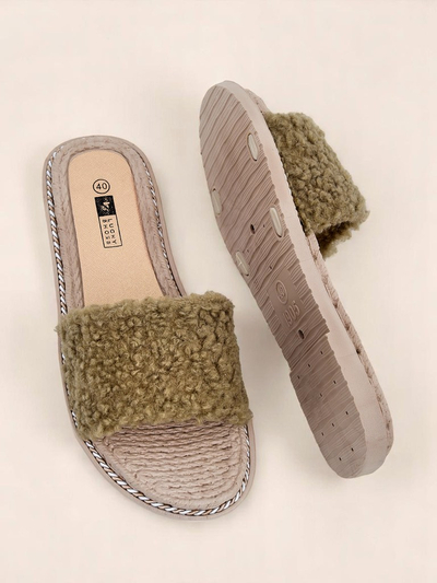 Royalfashion Női papucs szőrmével Cozy Step