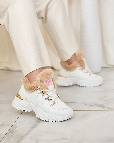 Royalfashion Fehér női sportcipő szőrmével Wicallen