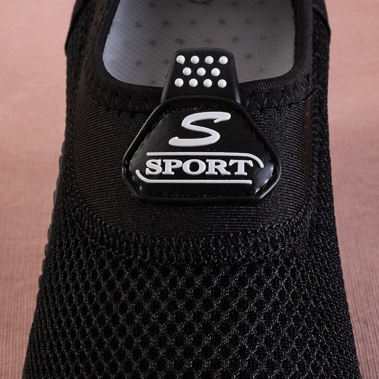 Női fekete csúszás a Dominga mesh cipőkön - cipő