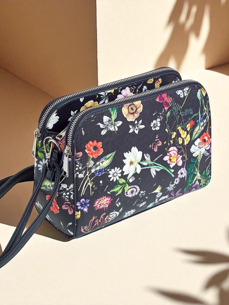 Royalfashion Kis női kézitáska ökobőrből Florentia