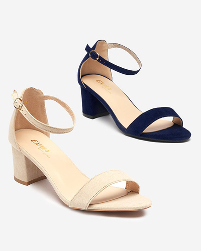 OUTLET Bézs színű női szandál a Nelino postán - Lábbeli