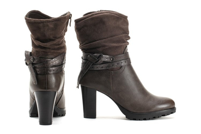 Brązowe botki na słupku - Obuwie