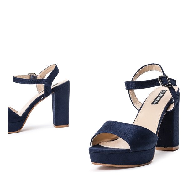 Granatowe sandały na słupku Nika - Obuwie