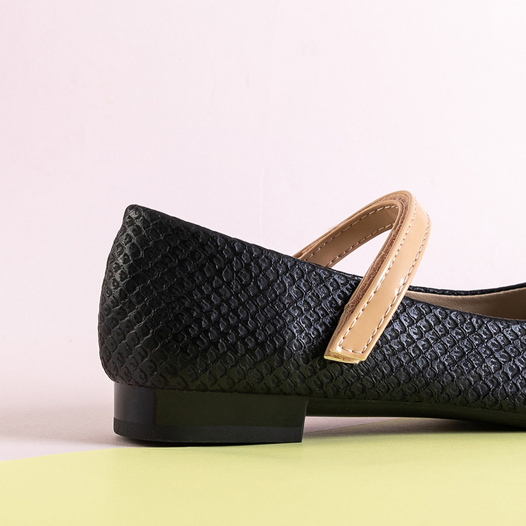 Állati dombornyomású fekete lányos balerinák a Potesa - cipőből