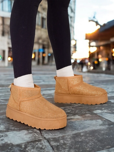 Royalfashion Bézs női hó csizmák a'la UGGs Corob