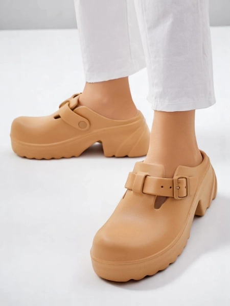 Royalfashion Női gumitalpú szandál Voxones