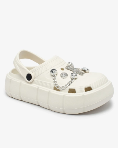 Royalfashion Fehér áttört női flip-flop cirkóniás díszítéssel Afuccia