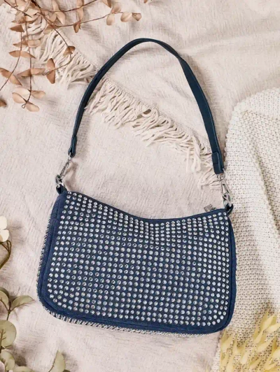 Royalfashion Kis női táska szegecsekkel