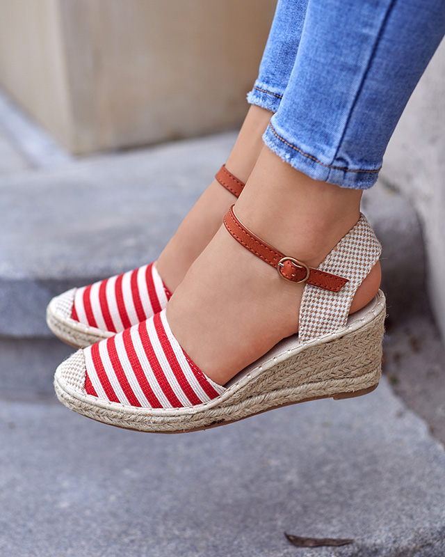 Piros női szandál a'la espadrilles csíkokkal Mecera - Cipők