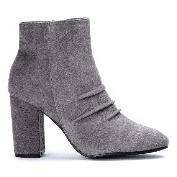 OUTLET Szürke csizma, reszketéssel a Ruby - Cipő oszlopon