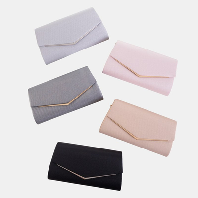 Bézs csillogó tengelykapcsolótáska láncon - Kézitáskák