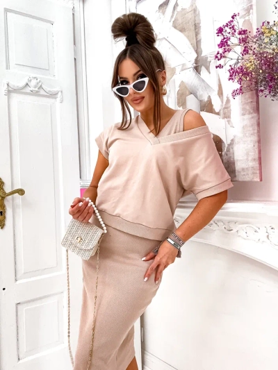 Royalfashion Női szett egy felfedő toppal és térd-length ruhával