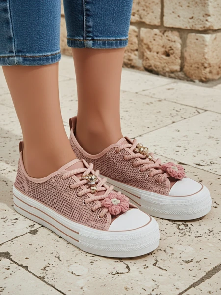 Royalfashion Női perforált sportcipők díszítésekkel Osdo