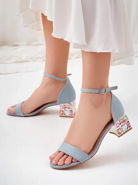 Royalfashion Női szandál díszes sarokkal Ballou