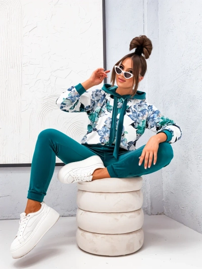 Royalfashion Női pamut szett, amely a bársonyra emlékeztet virágokkal