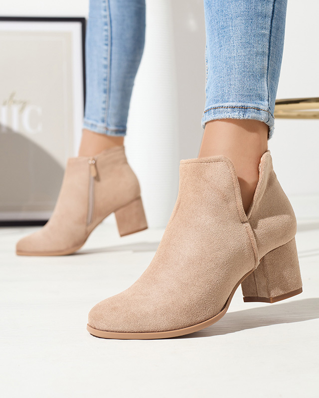 Bézs színű női kivágott posztócsizma Amalan- Lábbeli