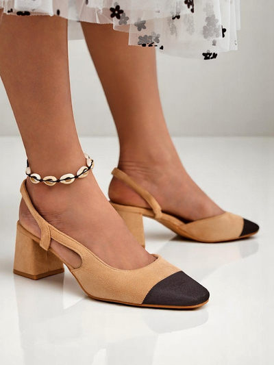 Royalfashion Női alacsony sarkú pumpák díszes orral Eleganzo