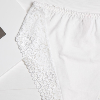 Fehér csipke női bugyi PLUS SIZE - Fehérnemű