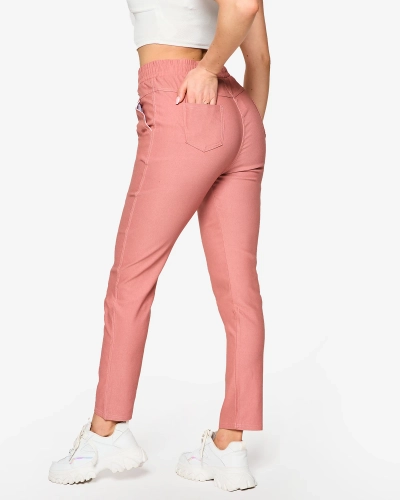 Női egyenes szövetnadrág rózsaszínben PLUS SIZE- Ruházat