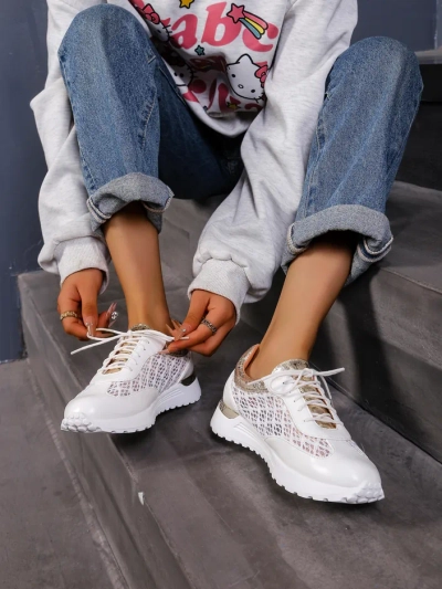 Royalfashion Perforált női sportcipő Ellos