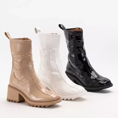 OUTLET Bézs színű női csizma széles oszlopon Grifis - Footwear