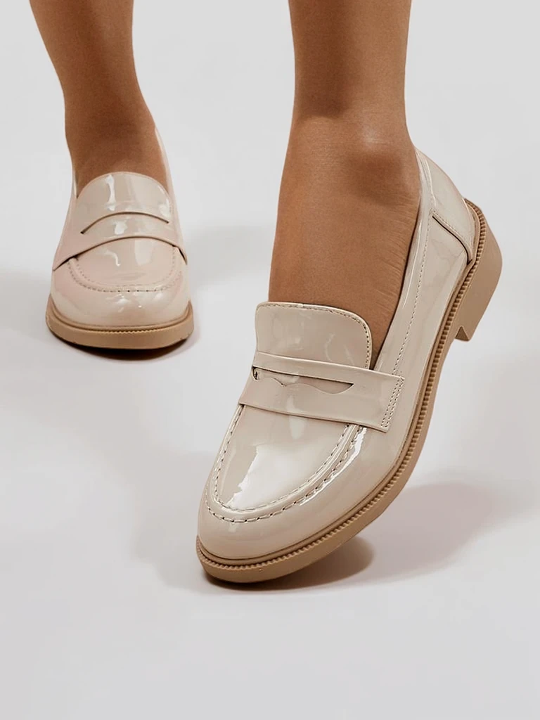 Royalfashion Női lakk mokaszin Aylay