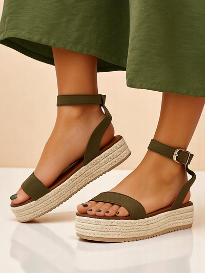 Royalfashion Női platform szandál Finna