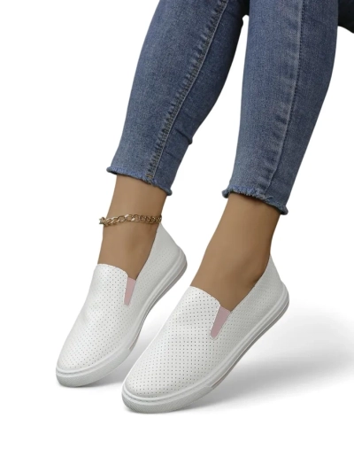 Royalfashion Női perforált slip-on cipők Eppes