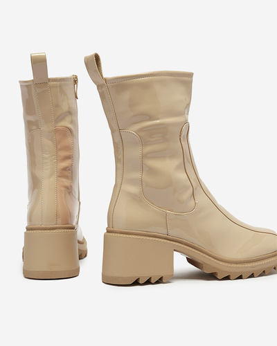 OUTLET Bézs színű női csizma széles oszlopon Grifis - Lábbeli